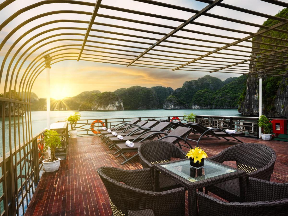Hotel La Pandora Boutique Cruises Ha Long Exteriér fotografie