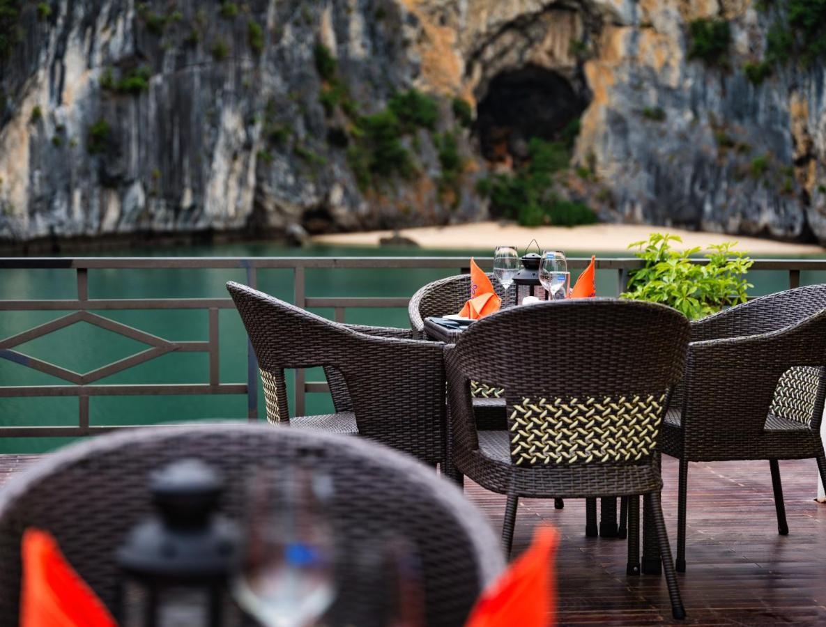Hotel La Pandora Boutique Cruises Ha Long Exteriér fotografie