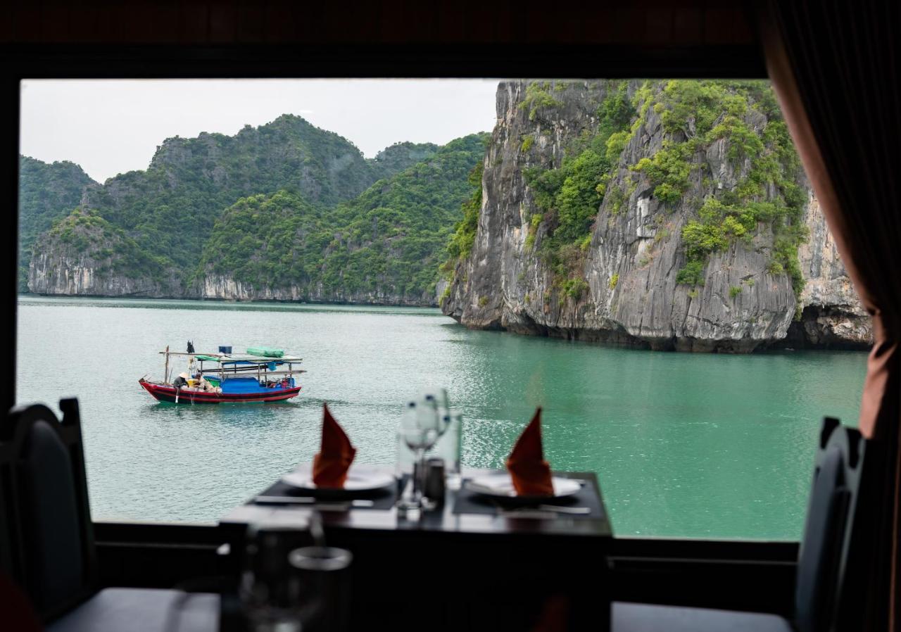 Hotel La Pandora Boutique Cruises Ha Long Exteriér fotografie