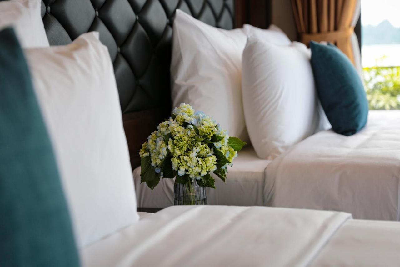 Hotel La Pandora Boutique Cruises Ha Long Exteriér fotografie